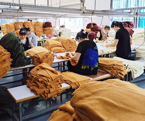 personalizzazione su richiesta logo aziendale personalizzato da donna, complesso di fabbrica con cerniera in maglione di pile cinese